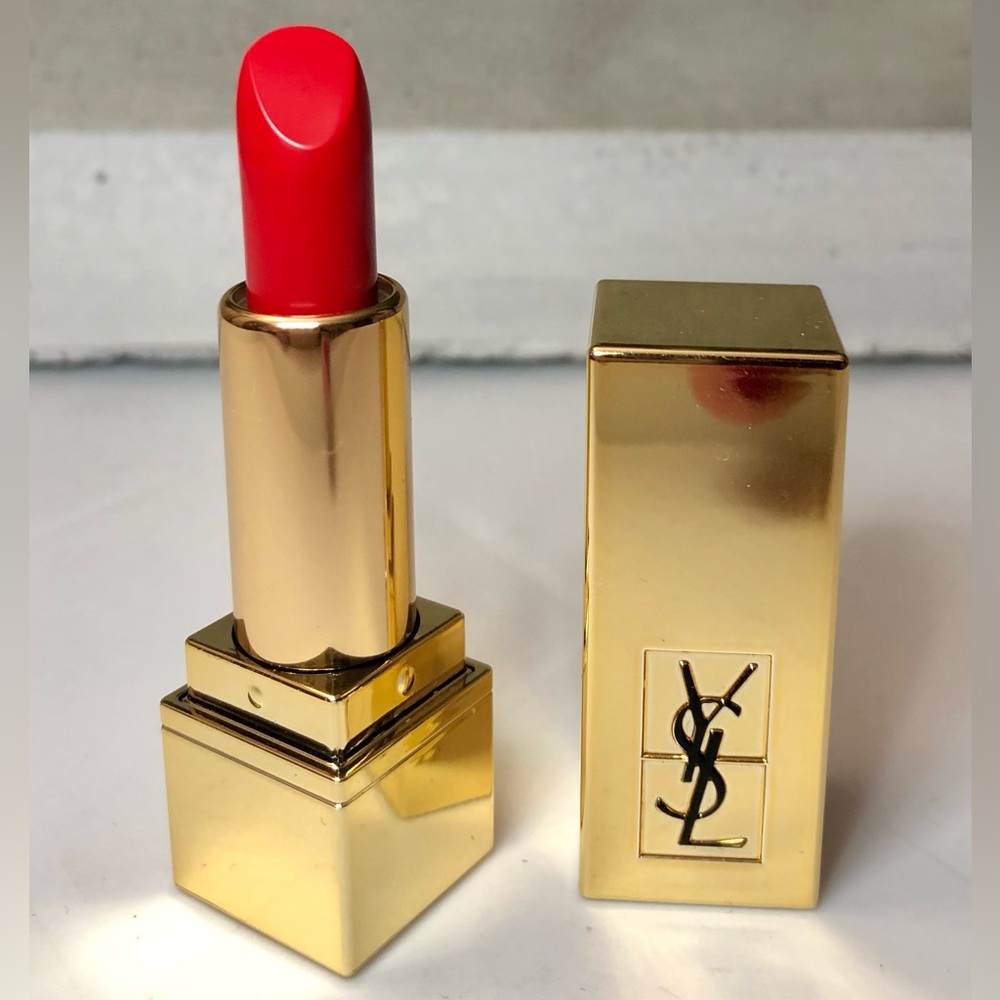 Yves Saint Laurent Mini Rouge Pur Couture Lipstick - 01 Le Rouge - Picture 3 of 7